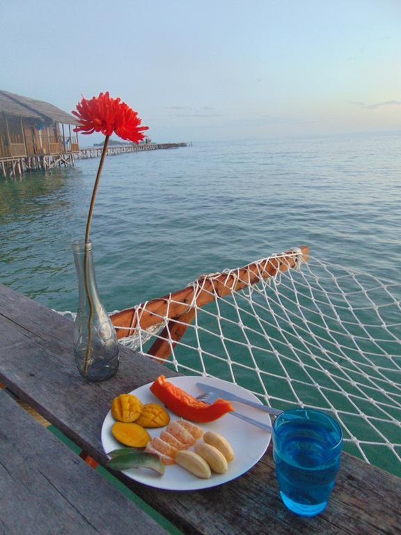 Hamueco Dive Resort Raja Ampat Rabia Buitenkant foto