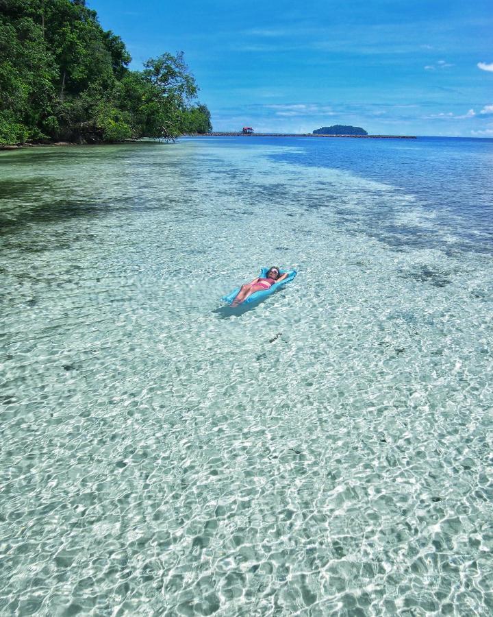 Hamueco Dive Resort Raja Ampat Rabia Buitenkant foto